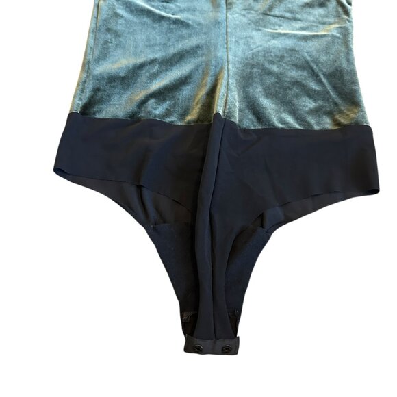 Commando Velvet Thong Bodysuit Shirt Top Blouse V-Neck Layering Size Medium - Picture 9 of 10